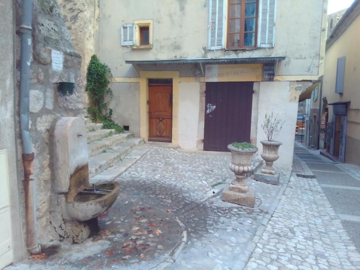 La Fontaine Apartment Moustiers-Sainte-Marie Exterior photo